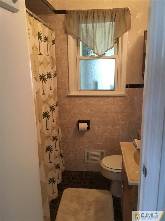 4 Ridgedale Place Woodbridge, NJ 07095 - Photo 16 of 25 Gallery Image 16