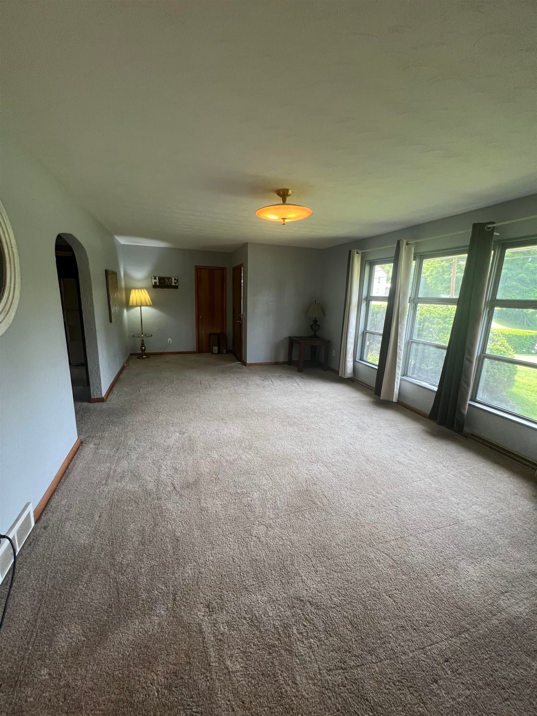452 East Pea Ridge Road Huntington, WV 25705 - Photo 4 of 18 Gallery Image 4