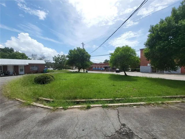 $549,000 | 102 Asbell Street, Irwinton, GA 31042