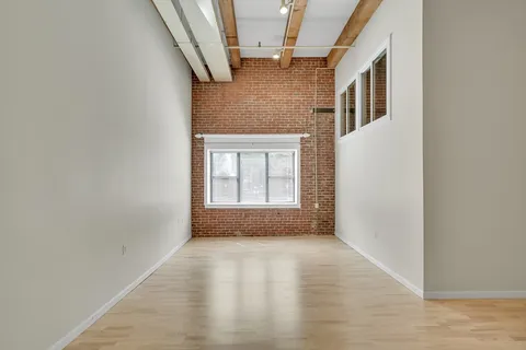 $1,250,000 | 15 Sleeper Street, Unit 104, Boston, MA 02210