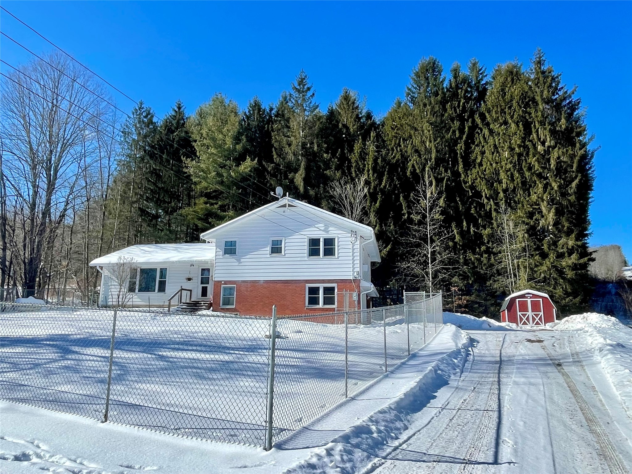 507 Walker Road Endicott, NY 13760 - Photo 2 of 32