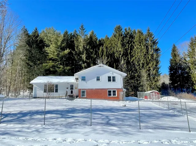 $234,900 | 507 Walker Road, Endicott, NY 13760