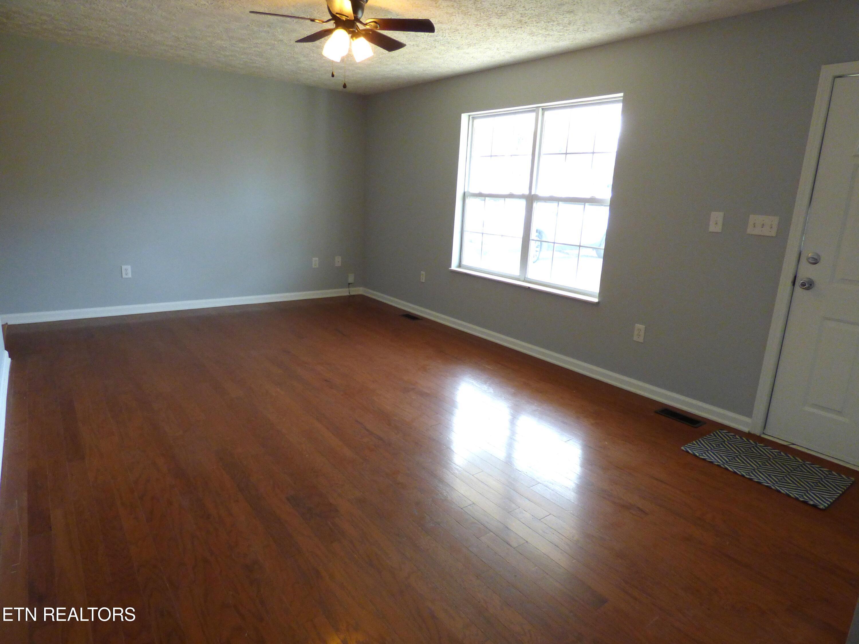 175 Terry Street Newport, TN 37821 - Photo 17 of 28 P1280966