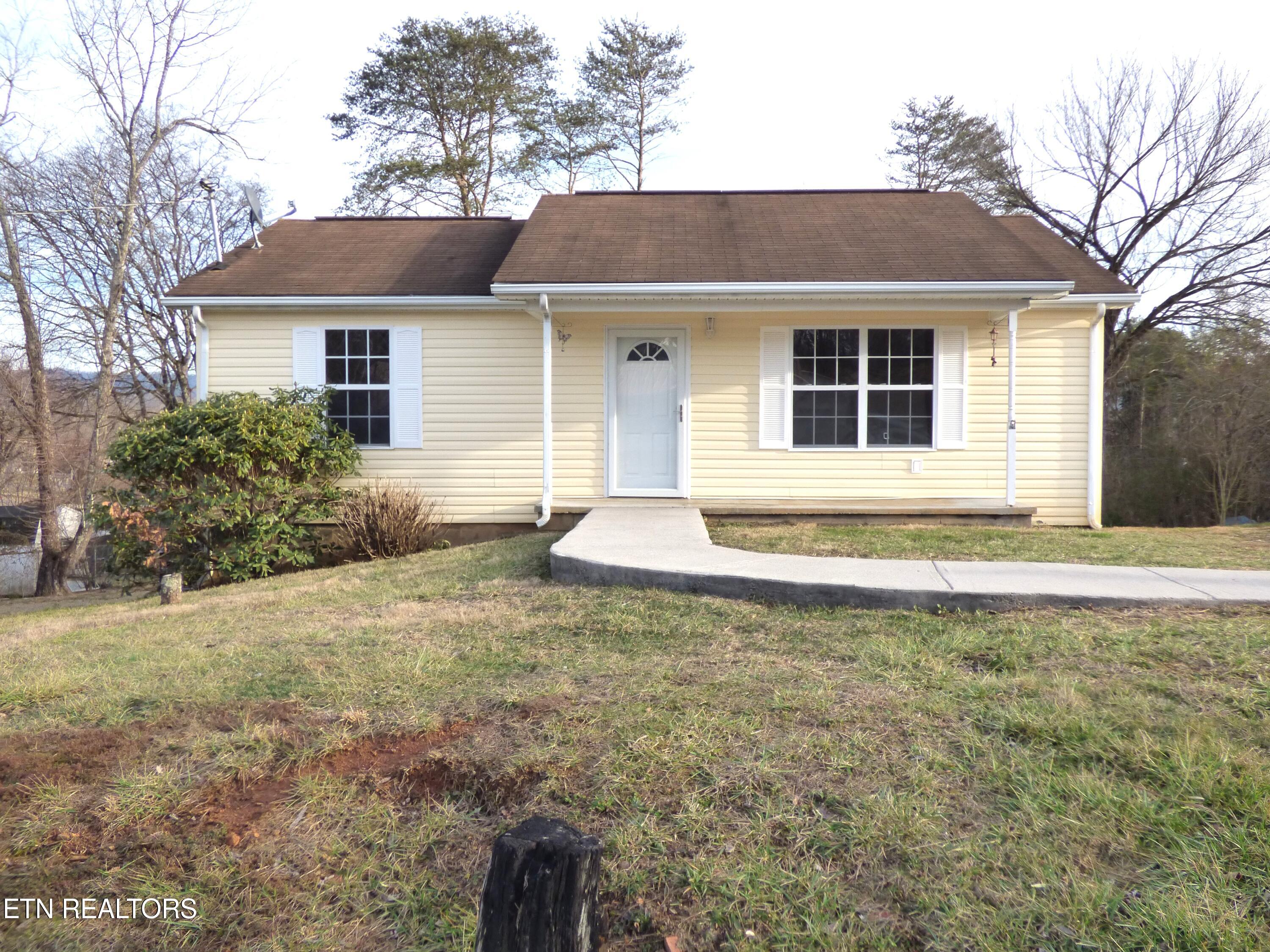 175 Terry Street Newport, TN 37821 - Photo 2 of 28 P1280976