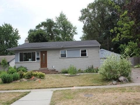 1135 Parallel Street Fenton, MI 48430 - Photo 20 of 30 20153245-19.JPG