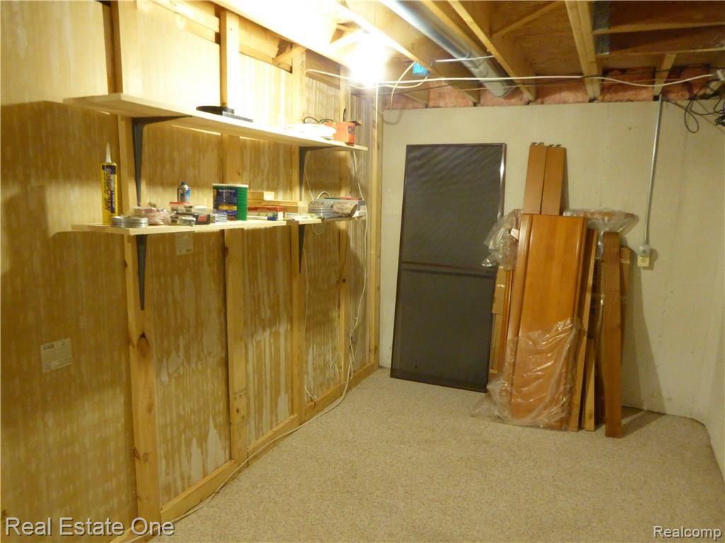 60-1 Pine Tree Ridge, Unit 23 Waterford, MI 48327 - Photo 22 of 23 2016-09-20 03.15