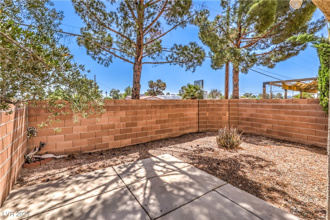 1452 Rothwell Court, Unit 3 Las Vegas, NV 89102 - Photo 33 of 40