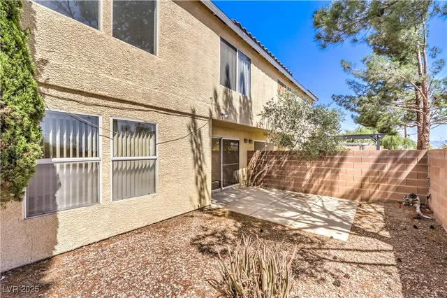 $1,890 | 1452 Rothwell Court, Unit 3, Las Vegas, NV 89102
