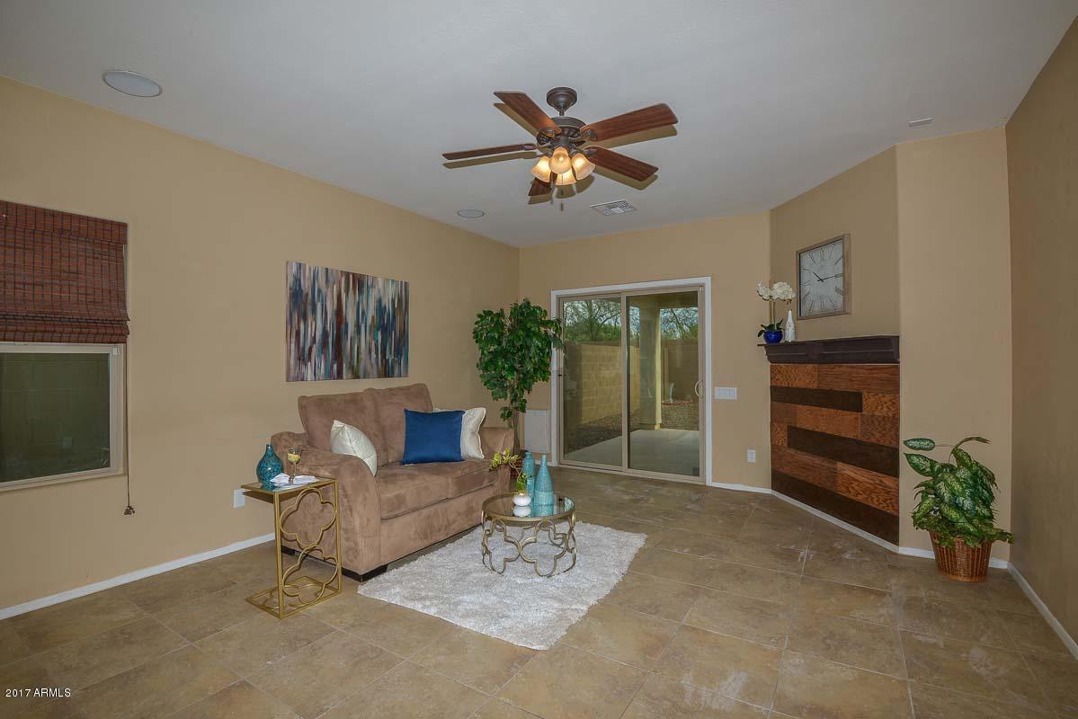 5436 West Yearling Road Phoenix, AZ 85083 - Photo 3 of 33 Living Room