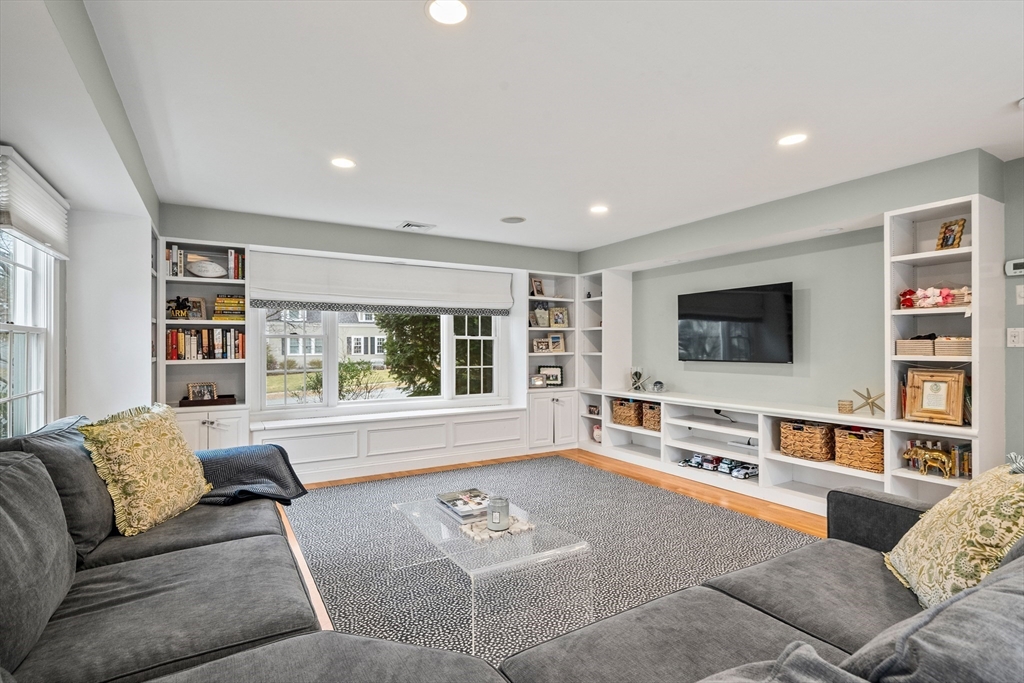55 Burnside Road Needham, MA 02494 - Photo 12 of 24