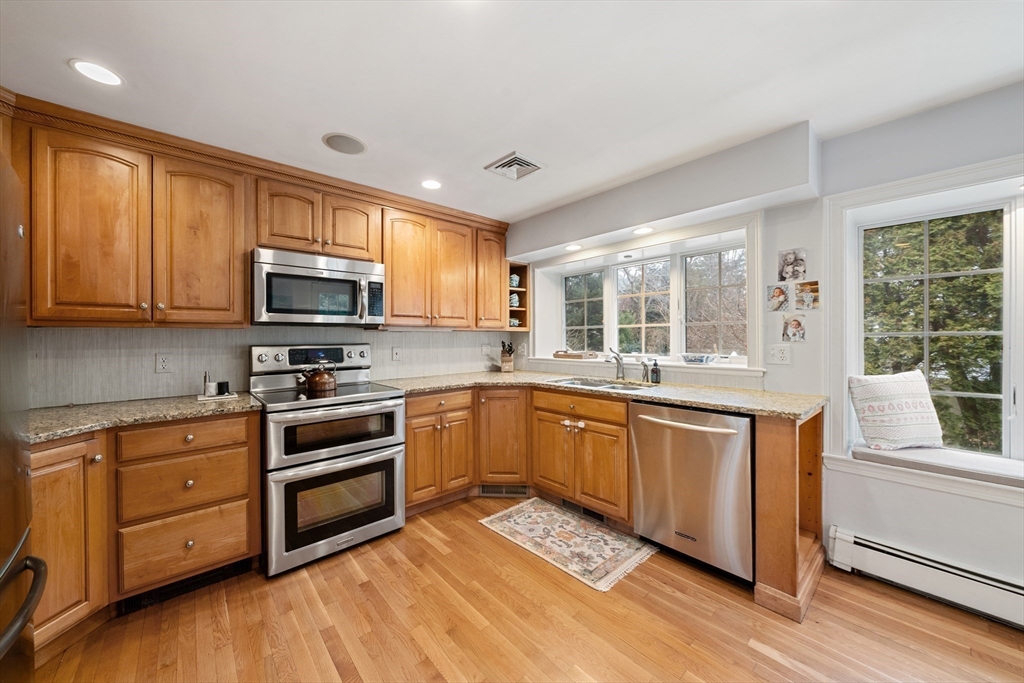 55 Burnside Road Needham, MA 02494 - Photo 8 of 24