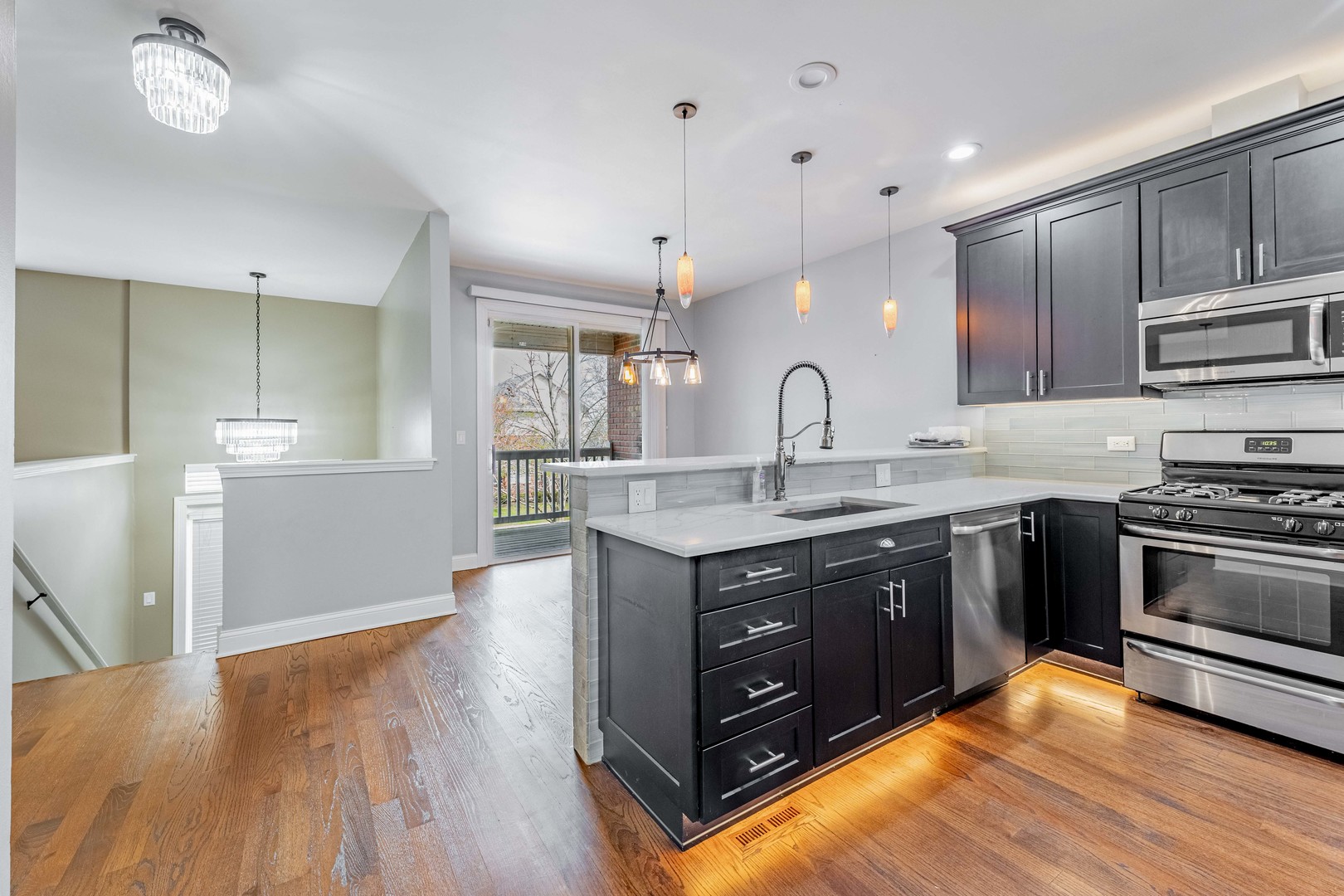 9409 Georgetown Square Orland Park, IL 60467 - Photo 4 of 33