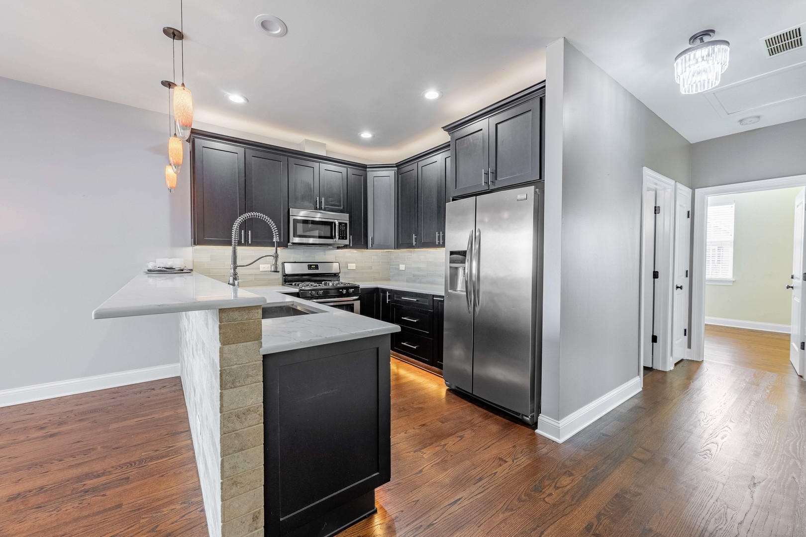 9409 Georgetown Square Orland Park, IL 60467 - Photo 7 of 33