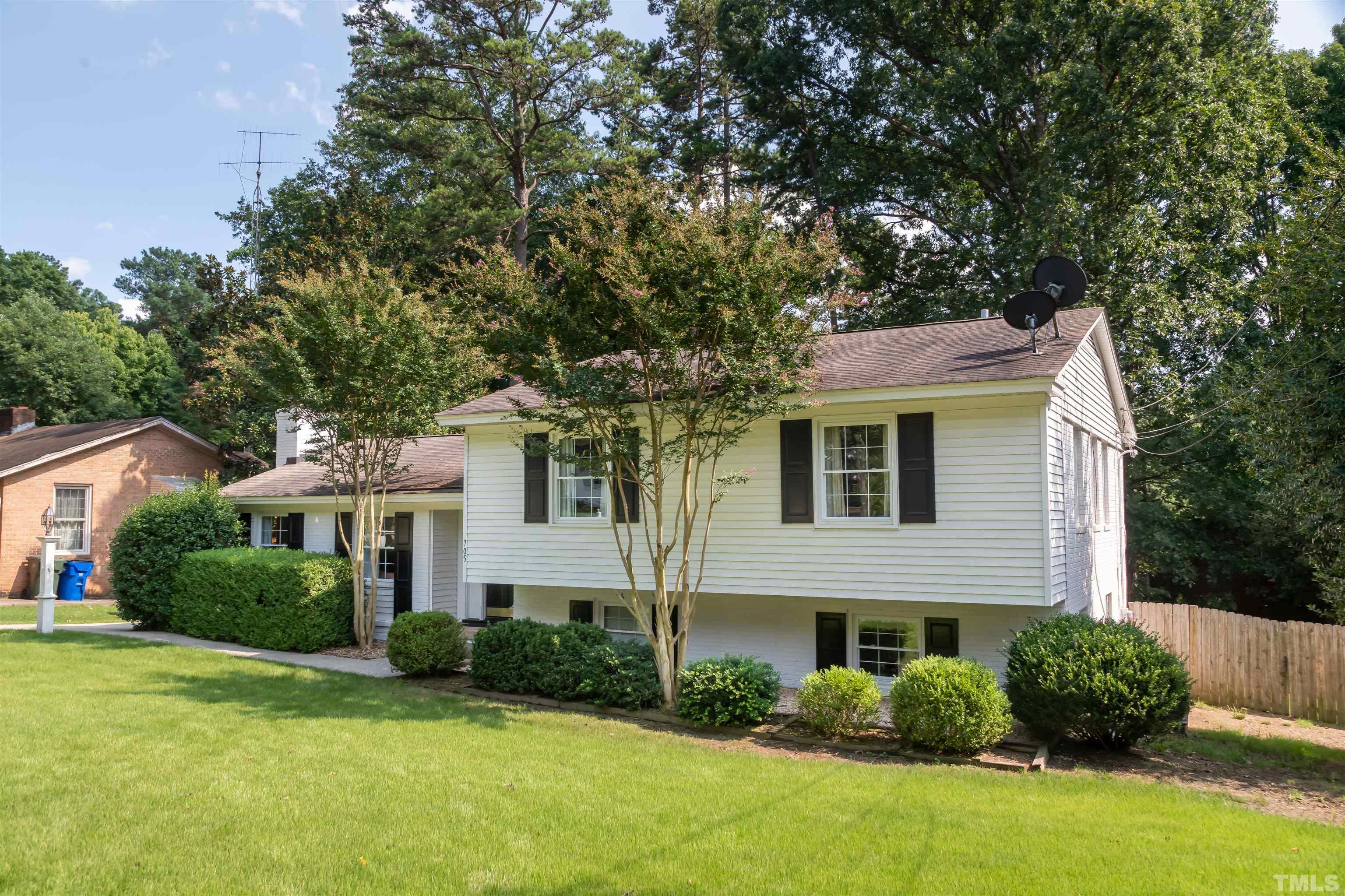 705 Currituck Drive Raleigh, NC 27609 - Photo 2 of 28