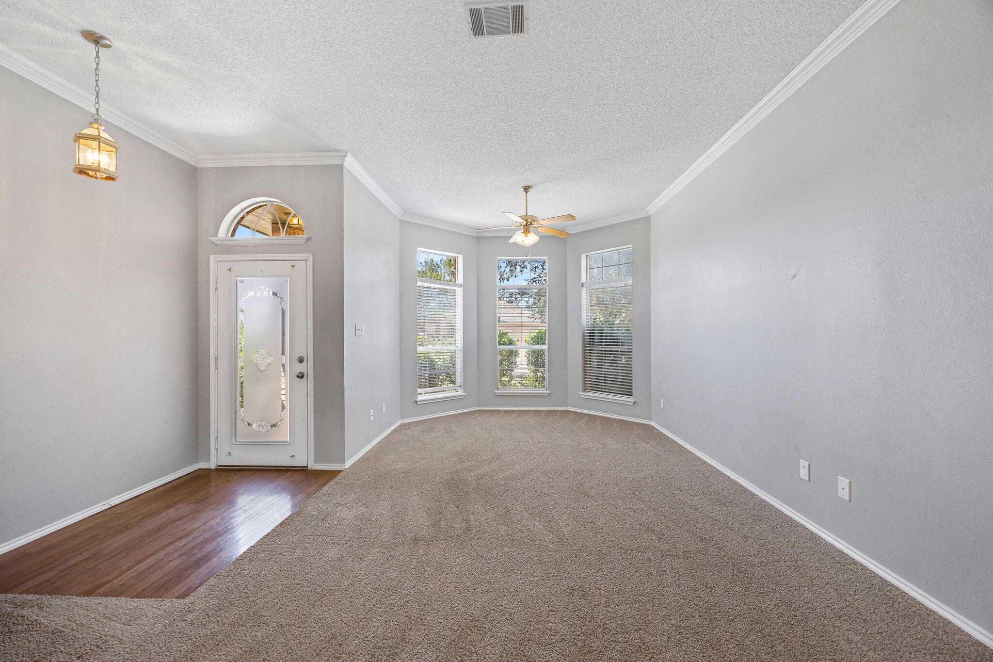 5811 90th Street Lubbock, TX 79424 - Photo 5 of 58 B66A0195
