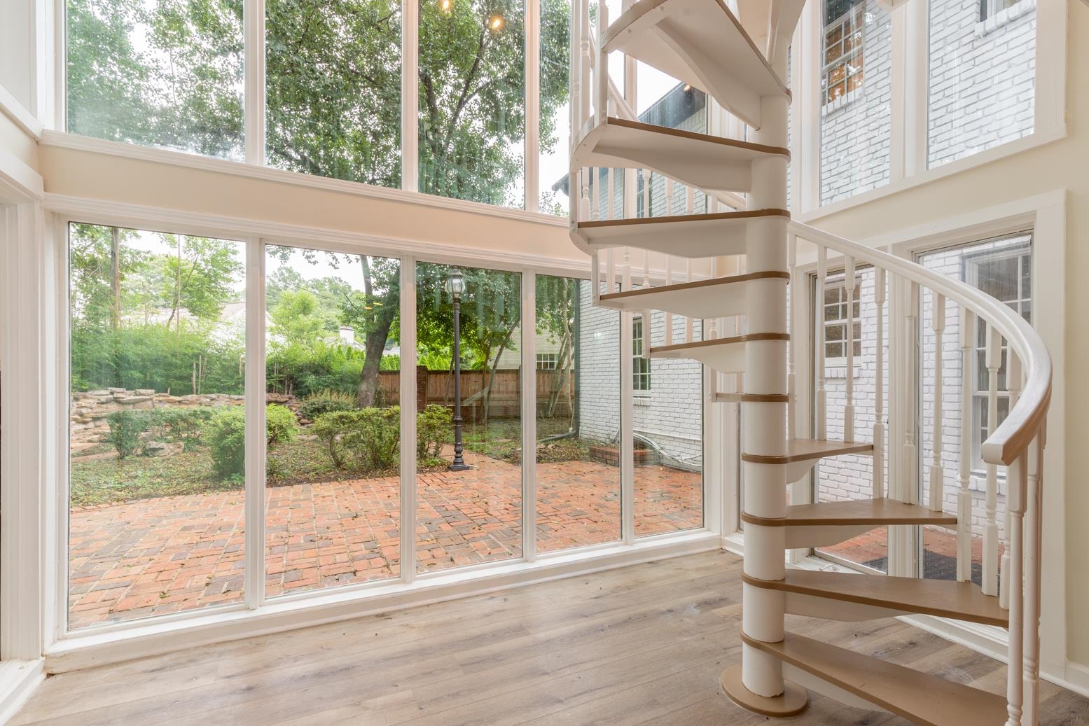 505 Thorn Ridge Cove Memphis, TN 38117 - Photo 19 of 31 View of unfurnished sunroom