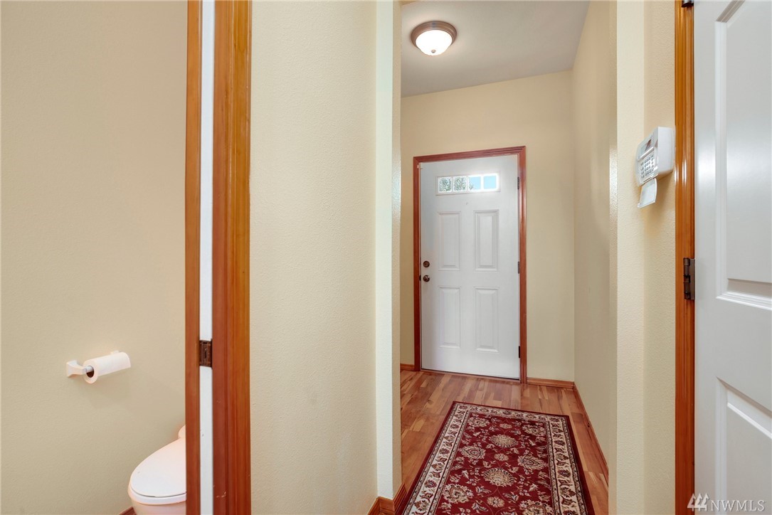 18935 108th Lane Southeast Renton, WA 98055 - Photo 16 of 32 Gallery Image 16