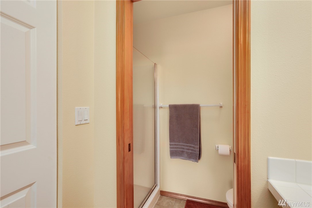 18935 108th Lane Southeast Renton, WA 98055 - Photo 24 of 32 Gallery Image 24