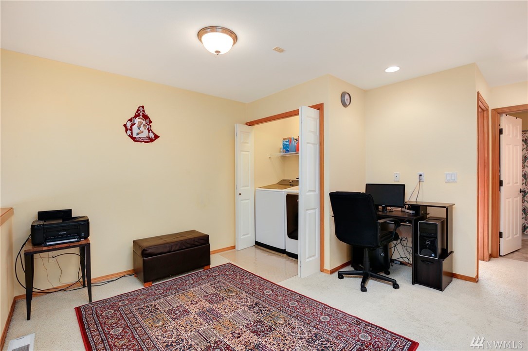 18935 108th Lane Southeast Renton, WA 98055 - Photo 25 of 32 Gallery Image 25