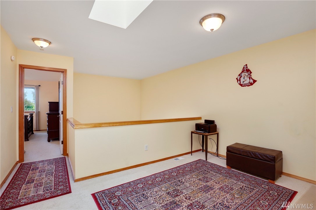 18935 108th Lane Southeast Renton, WA 98055 - Photo 26 of 32 Gallery Image 26