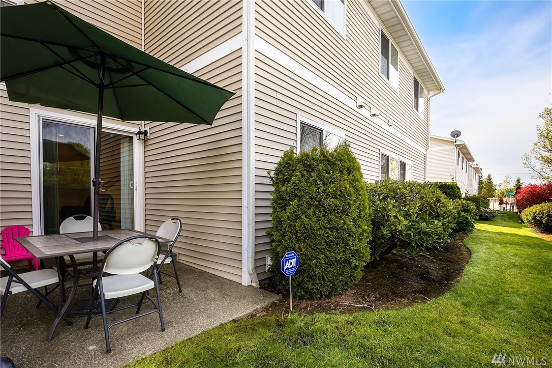 18935 108th Lane Southeast Renton, WA 98055 - Photo 28 of 32 Gallery Image 28