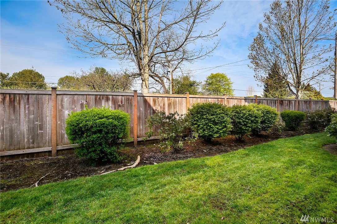 18935 108th Lane Southeast Renton, WA 98055 - Photo 29 of 32 Gallery Image 29
