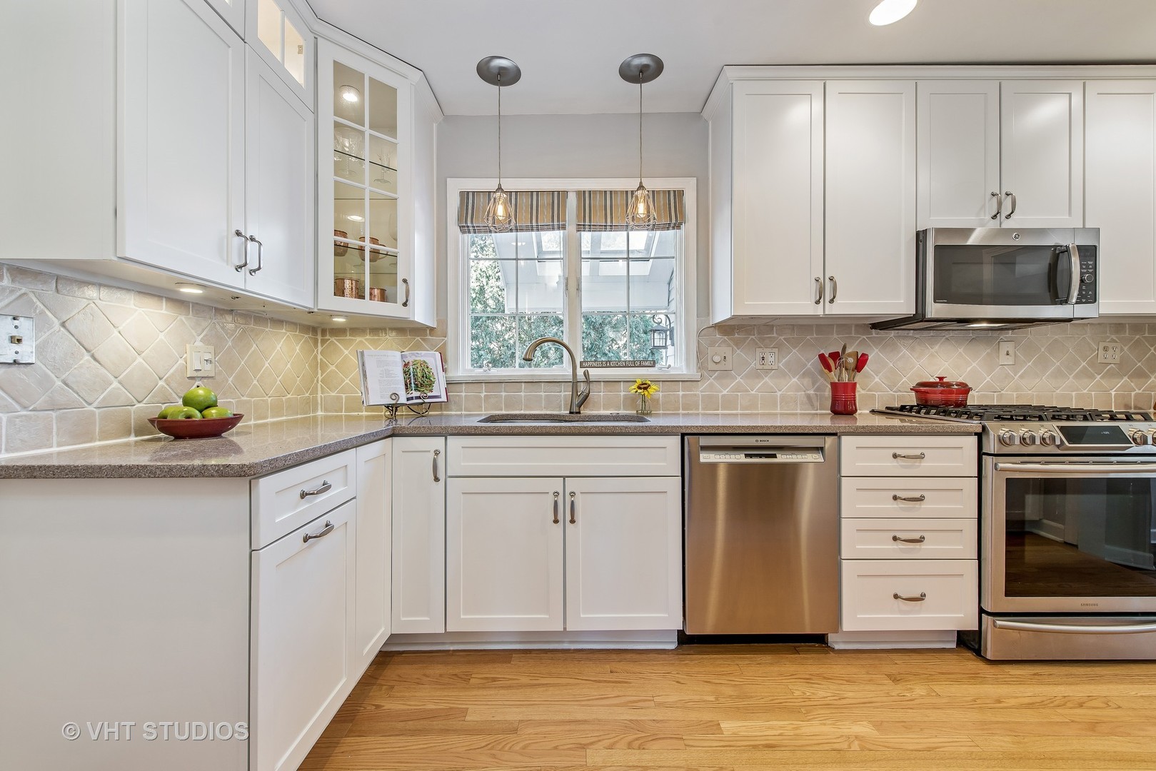701 Juniper Road Glenview, IL 60025 - Photo 3 of 29