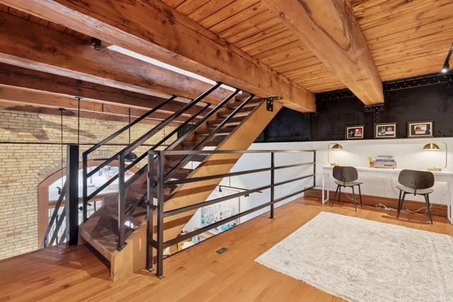 $429,000 | 355 Kellogg Boulevard, Unit 7, St. Paul, MN 55101