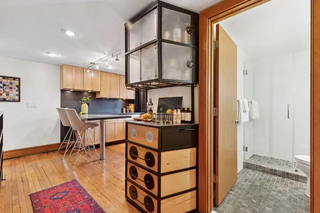 $429,000 | 355 Kellogg Boulevard, Unit 7, St. Paul, MN 55101