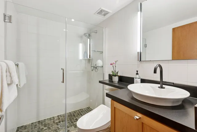 $429,000 | 355 Kellogg Boulevard, Unit 7, St. Paul, MN 55101