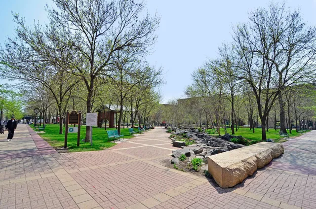 $429,000 | 355 Kellogg Boulevard, Unit 7, St. Paul, MN 55101