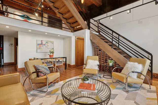 $429,000 | 355 Kellogg Boulevard, Unit 7, St. Paul, MN 55101