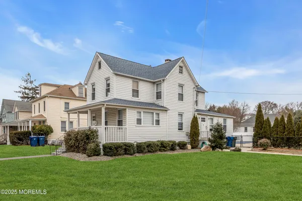 $2,500 | 323 Roosevelt Avenue, Oakhurst, NJ 07755