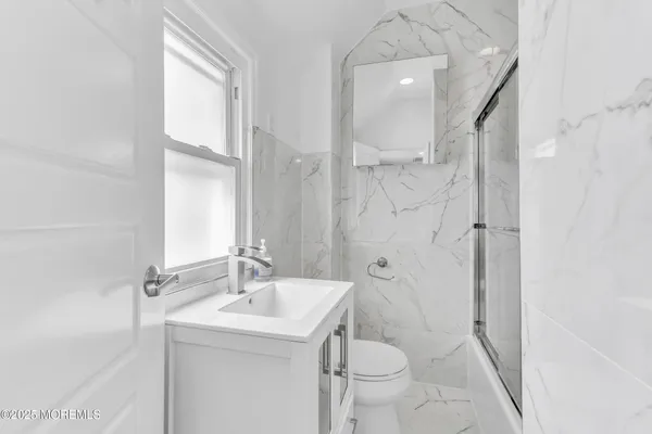 $2,500 | 323 Roosevelt Avenue, Oakhurst, NJ 07755