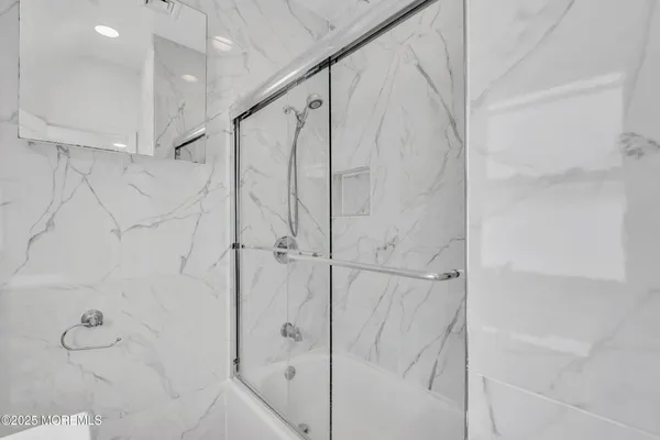 $2,500 | 323 Roosevelt Avenue, Oakhurst, NJ 07755