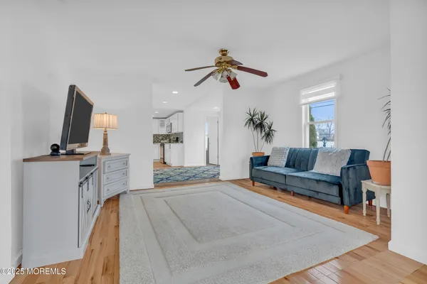 $2,700 | 323 Roosevelt Avenue, Oakhurst, NJ 07755