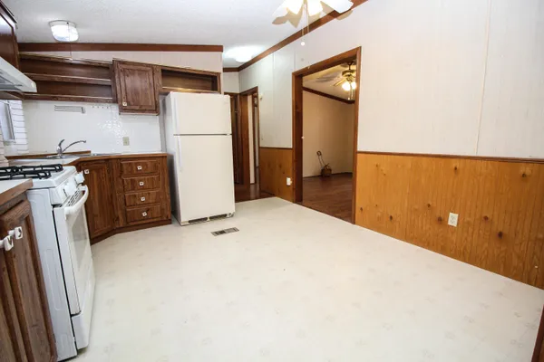 $207,000 | 11082 Elizabeth Drive, Three Rivers, MI 49093