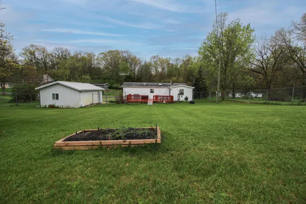 $207,000 | 11082 Elizabeth Drive, Three Rivers, MI 49093