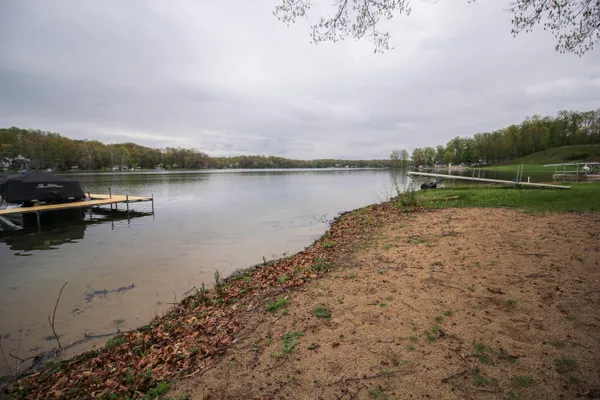 $207,000 | 11082 Elizabeth Drive, Three Rivers, MI 49093