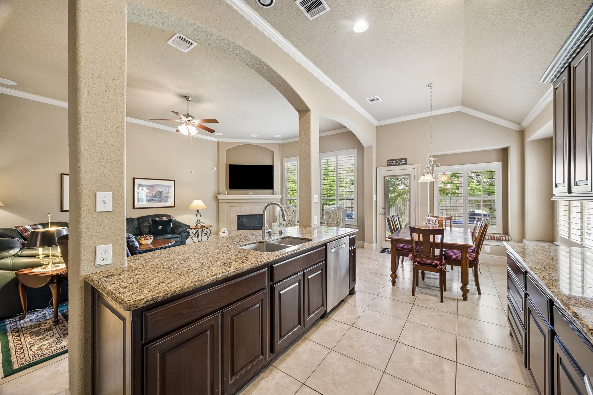 14 Tallgrass Way Spring, TX 77389 - Photo 14 of 31
