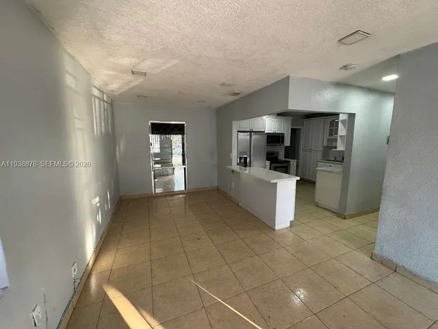 $2,800 | 825 East 9th Lane, Hialeah, FL 33010