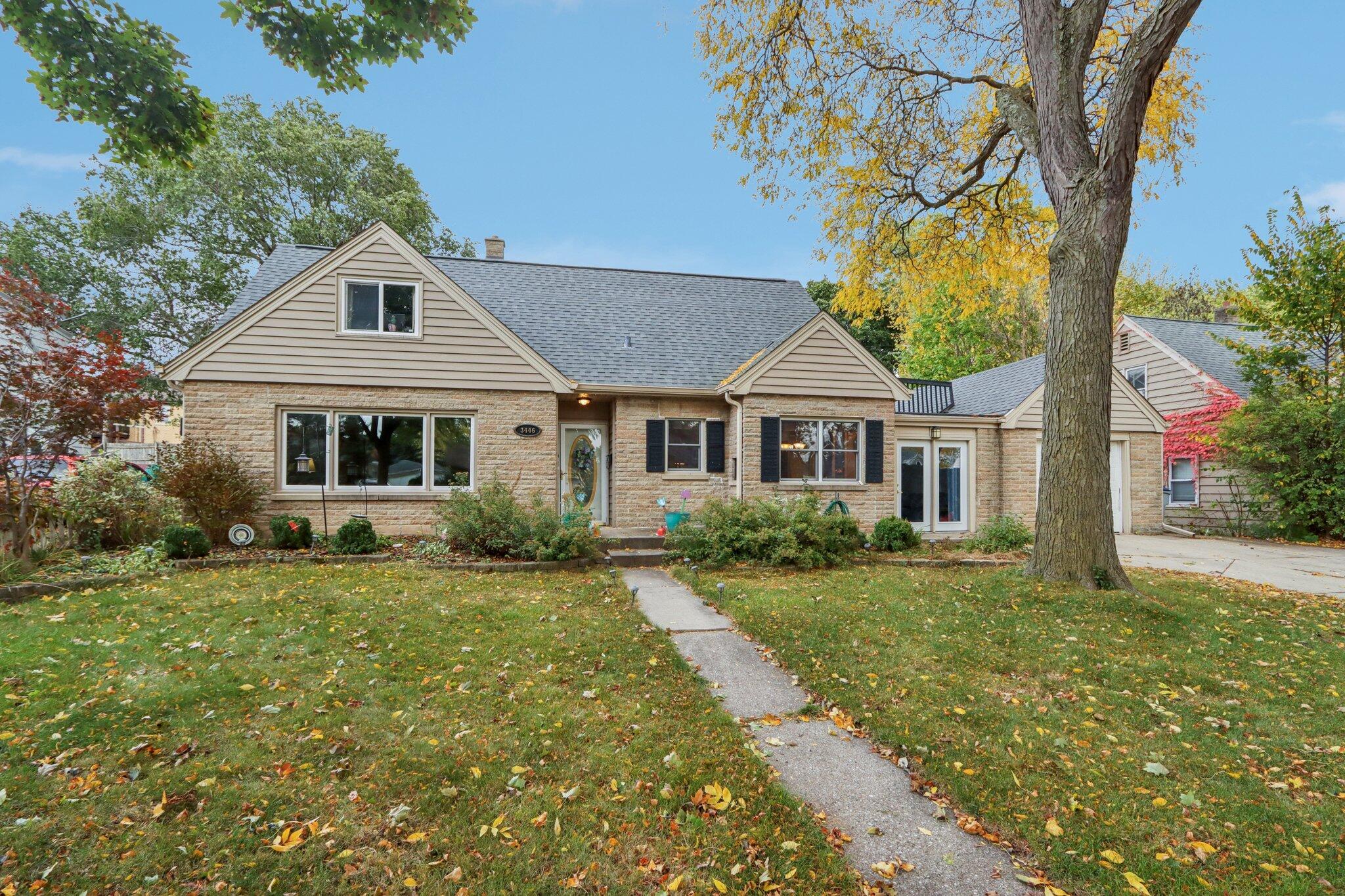 1-web-or-mls-N 94th St-S2310-001