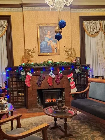 $260,000 | 402 South 12th Street, St. Joseph, MO 64501