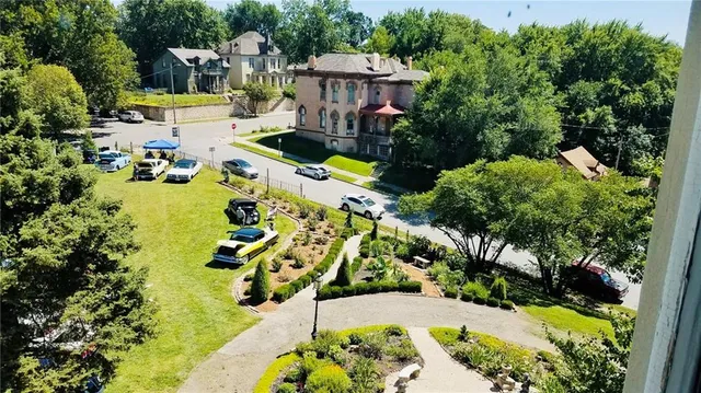 $260,000 | 402 South 12th Street, St. Joseph, MO 64501