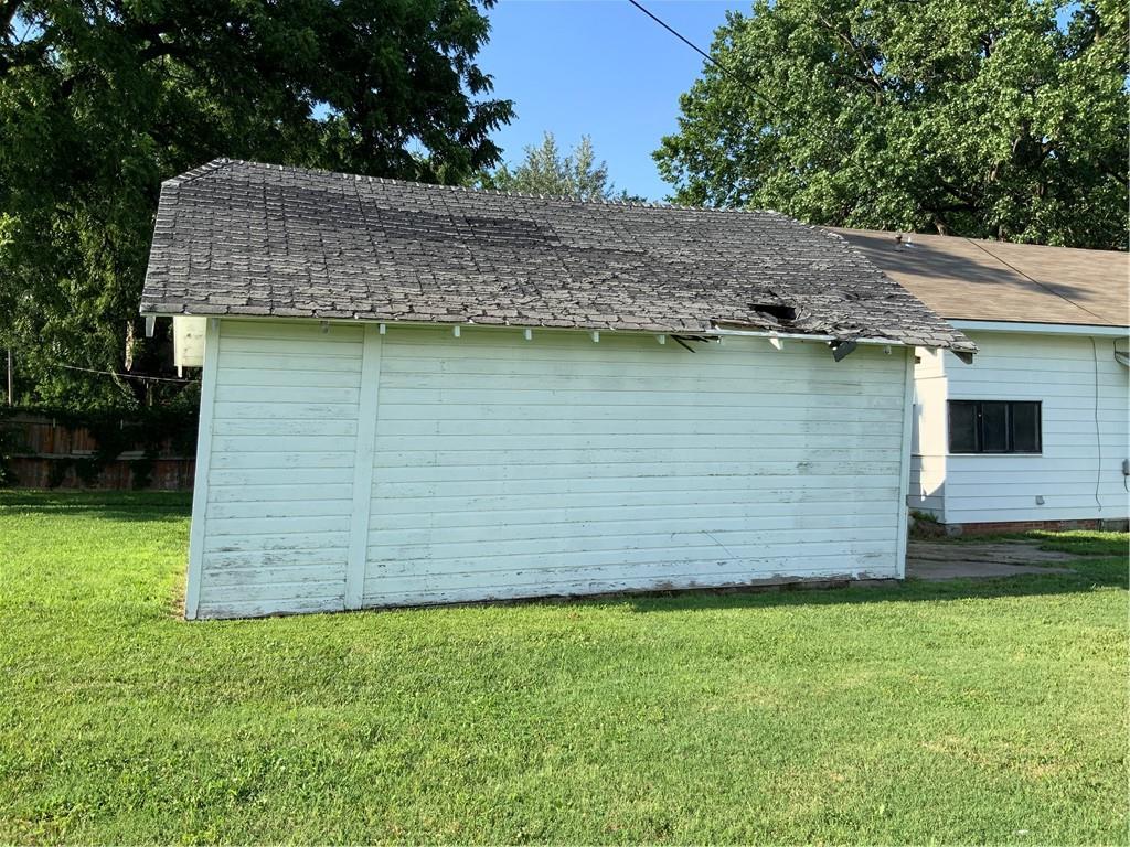 816 North Sycamore Road Iola, KS 66749 - Photo 6 of 42