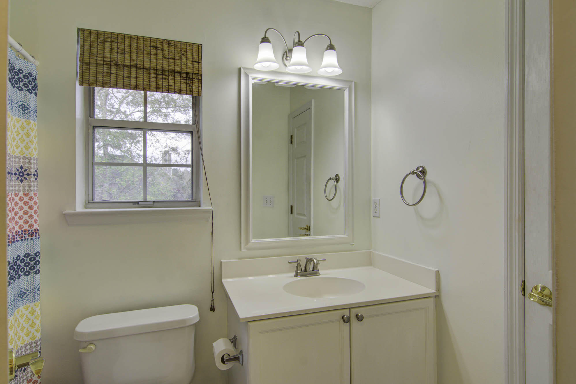 2519 Woodstream Road Mount Pleasant, SC 29466 - Photo 18 of 32 Upstairs Hall Bathroom