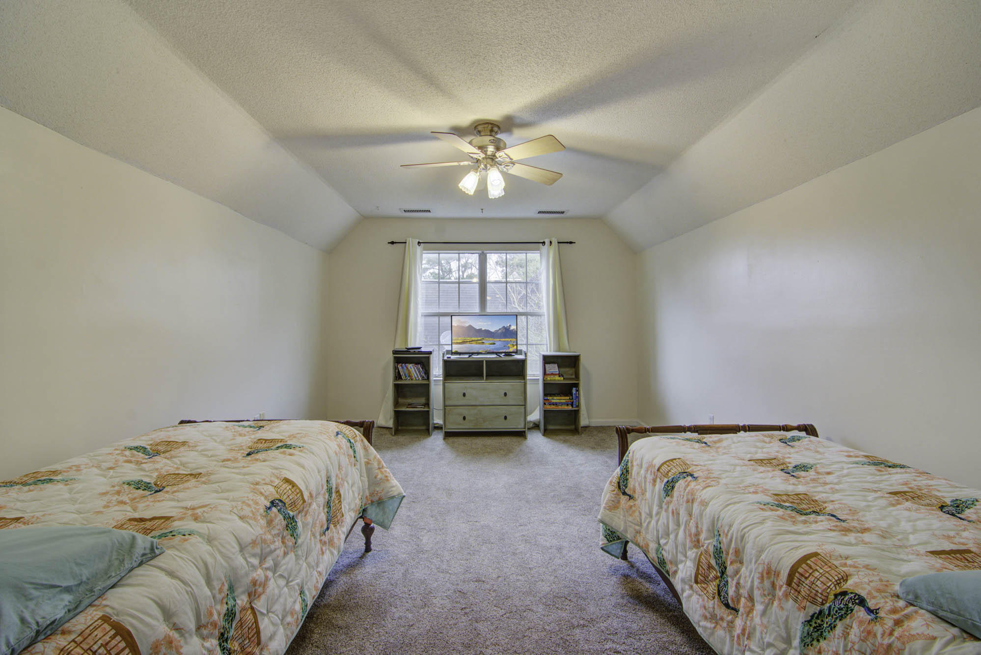 2519 Woodstream Road Mount Pleasant, SC 29466 - Photo 20 of 32 Bonus Room/Bedroom 4