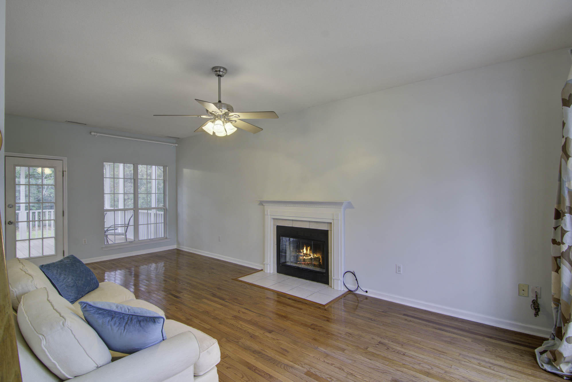 2519 Woodstream Road Mount Pleasant, SC 29466 - Photo 9 of 32 Family Room