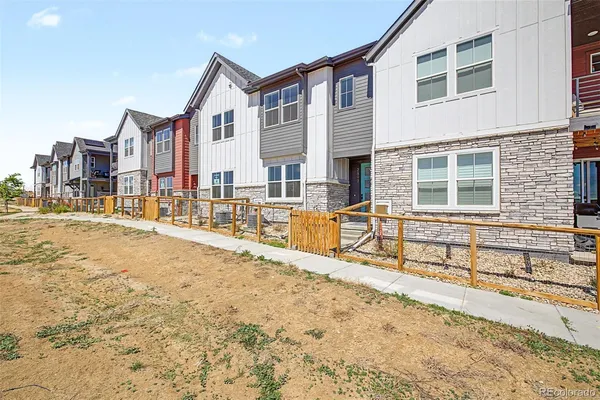 $499,900 | 2897 East 103rd Drive, Thornton, CO 80229