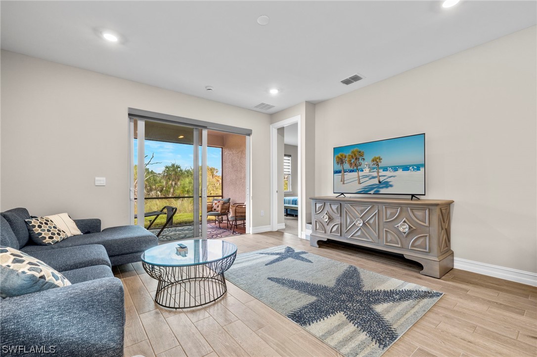 942 Enbrook Loop Naples, FL 34114 - Photo 5 of 31 Gallery Image 5